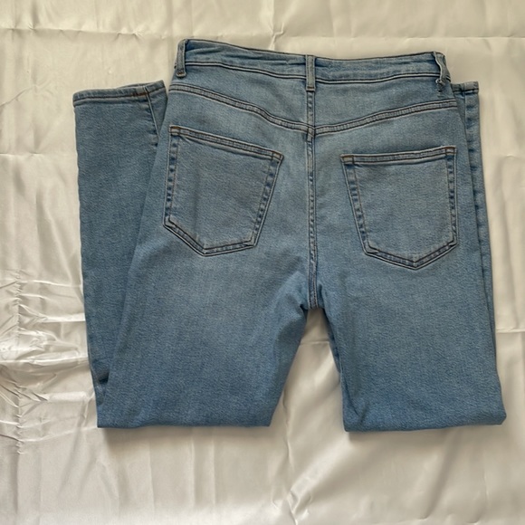 Forever 21 Ripped jeans - Picture 2 of 3